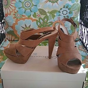 Tobacco clor platform suede heels